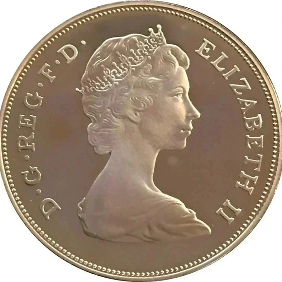 3/$15 The Prince of Wales and Lady Diana Spencer Commemorative Crown Coin 1981 - Picture 2 of 2
